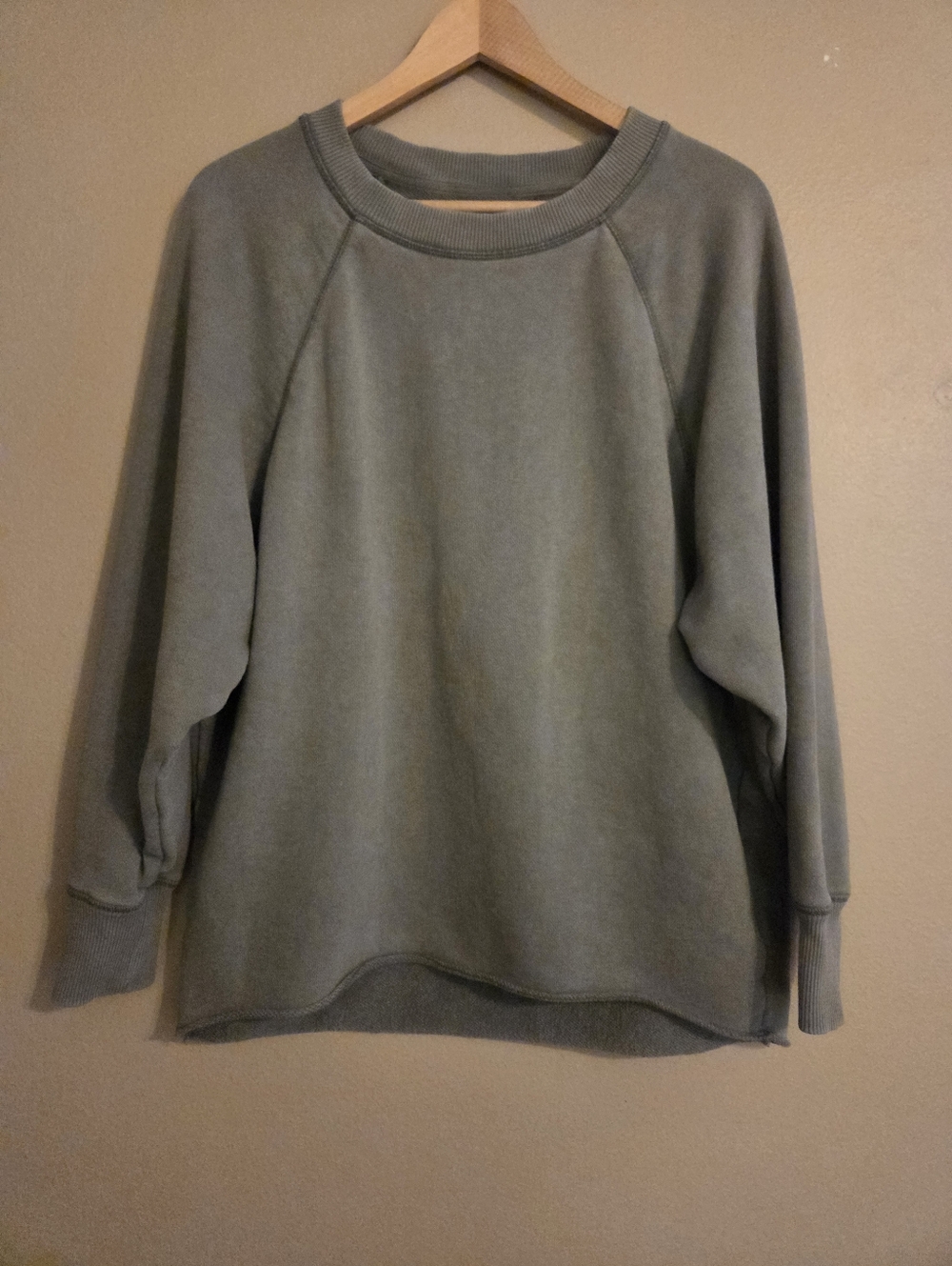 AERIE Olive Green Raw Cut City Oversized Crewneck Loungewear Sweatshirt Womens S - Picture 2 of 12